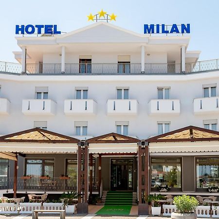 Hotel Milan โรโซลีนามาเร ภายนอก รูปภาพ