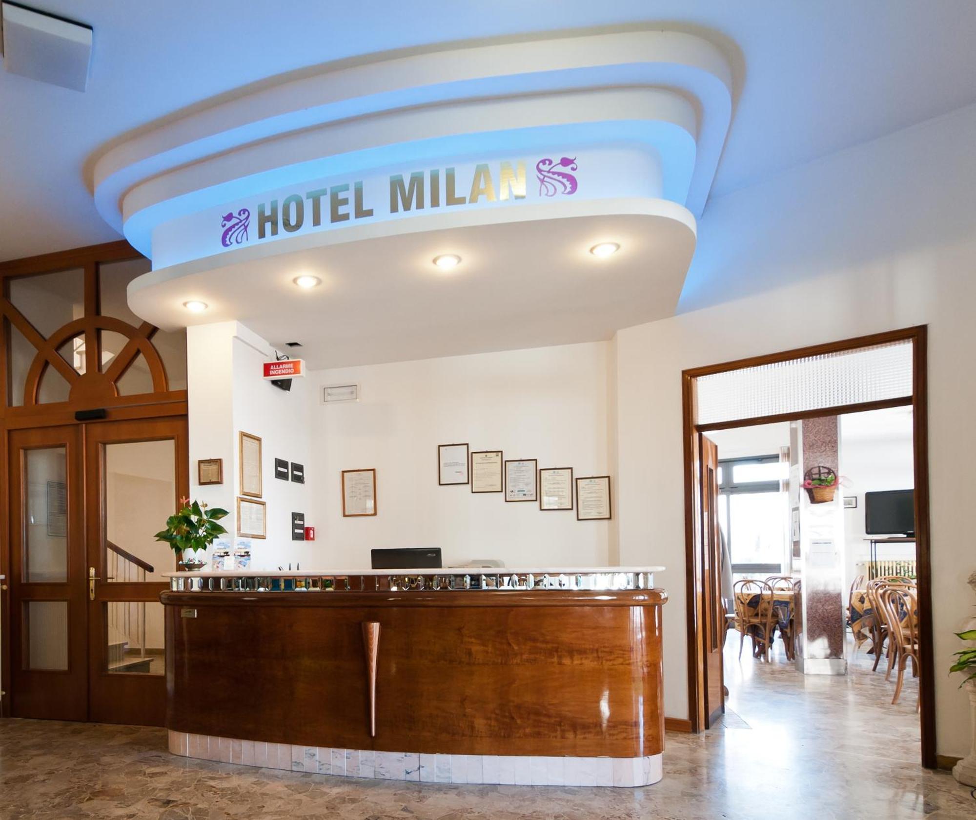 Hotel Milan โรโซลีนามาเร ภายนอก รูปภาพ